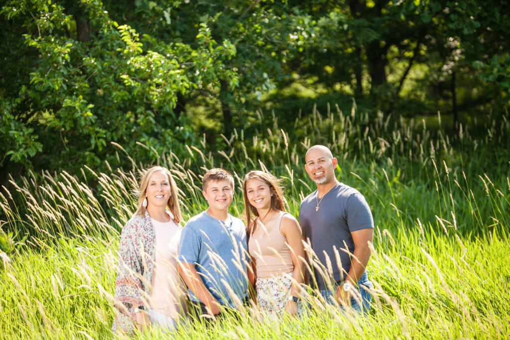 Family pictures outside